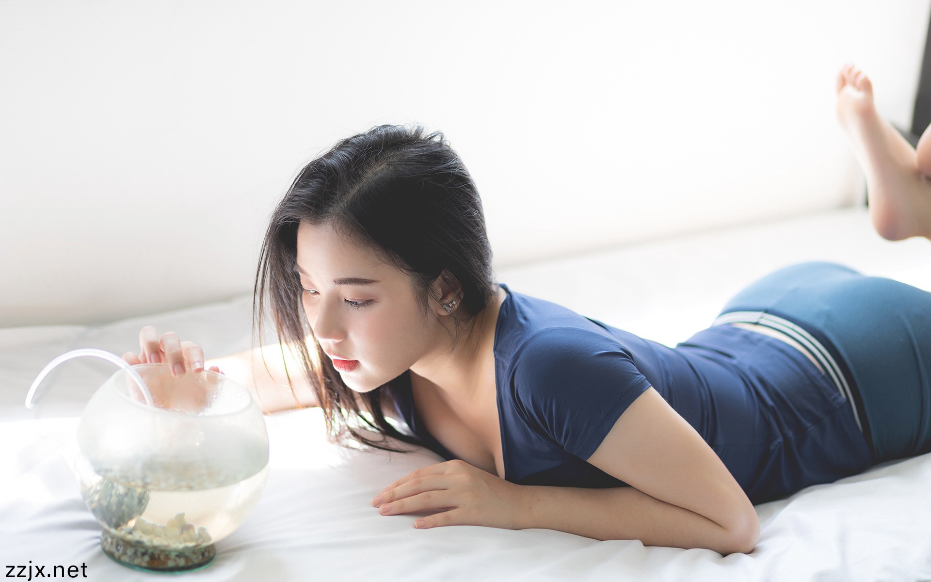 久久久久成人精品亚洲综合