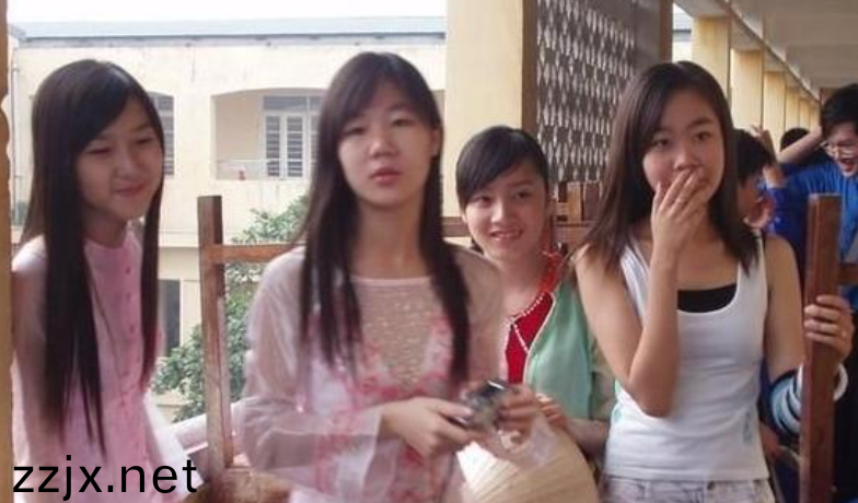 完整观看高清秒播国内外精品资源